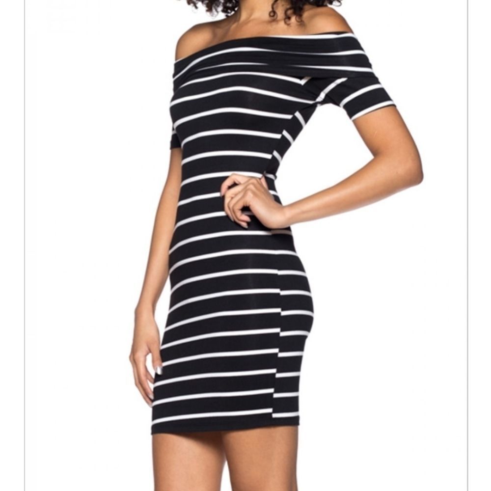 NWT STRIPED OFF THE SHOULDER DRESS